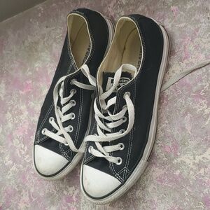 Converse low top